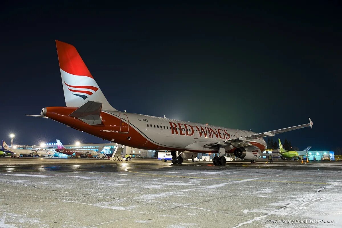 Ред Вингс авиакомпания. Red Wings самолеты. Турция Red Wings. A320 Red Wings. Ред вингс шри ланка