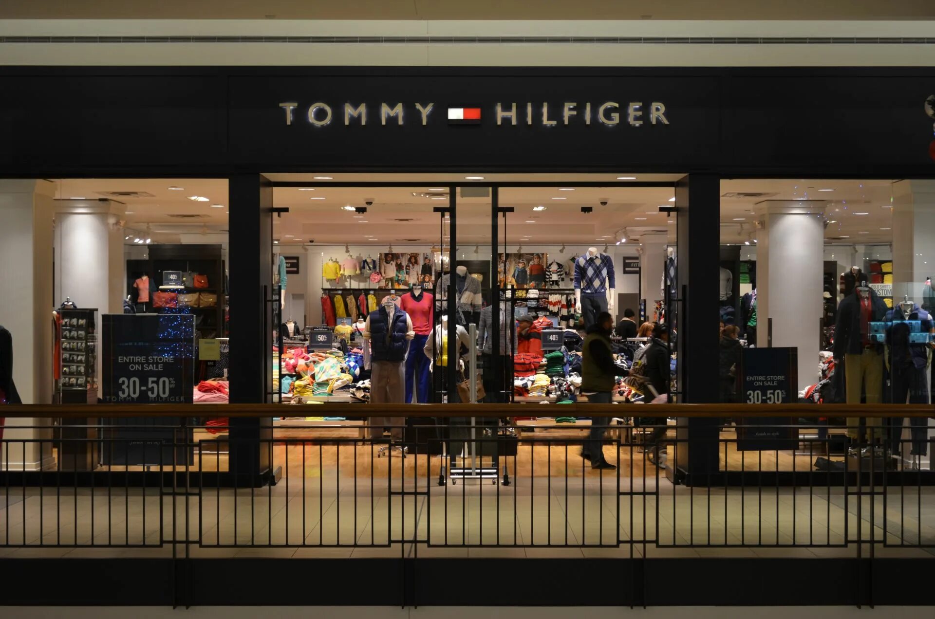 Hilfiger модели. Brand tommy hilfiger. томми хилфигер аутлет. tommy hilfiger бутик. tommy hilfiger tommy.