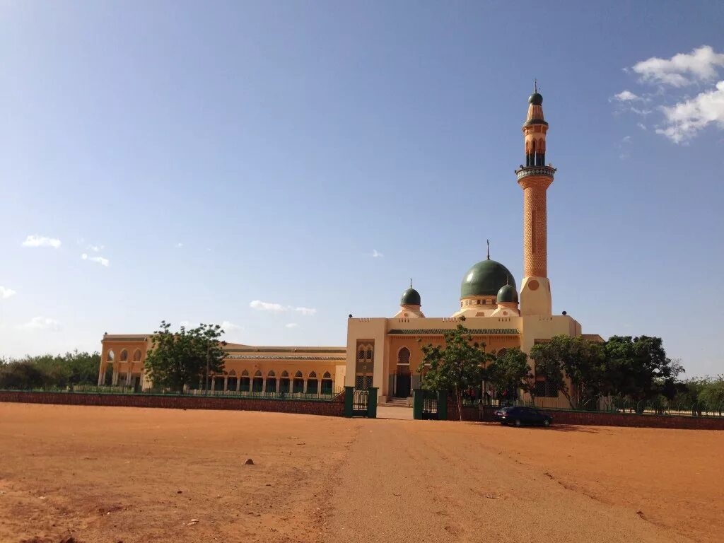 Столица какого государства ниамей. Столицей какой страны является ниамей. Нигер ниамей. Ниамей столица. Столицей какой страны является ниамей.