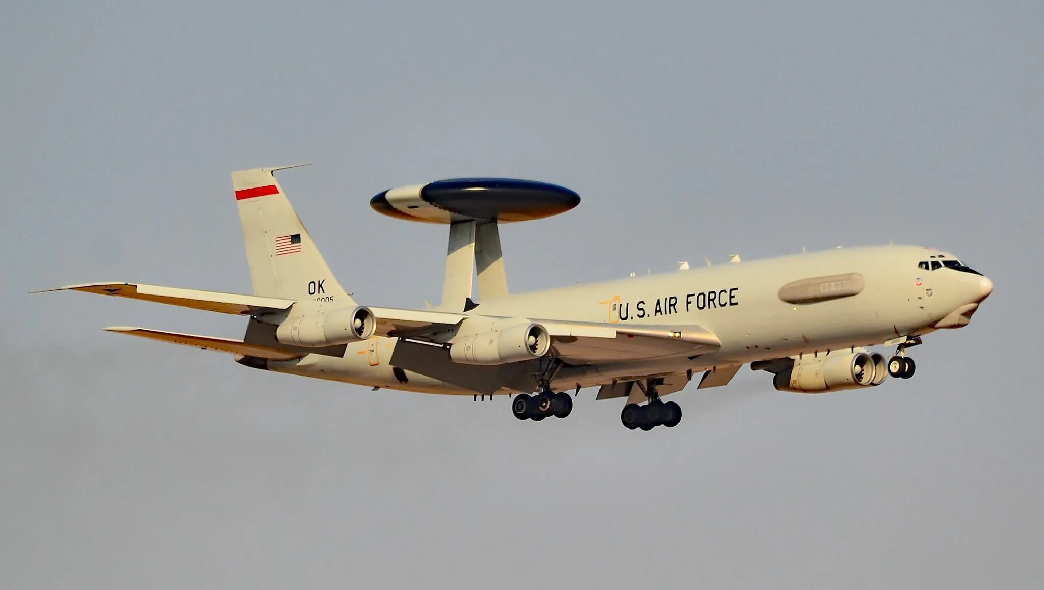 E 3a sentry. Boeing e-3 sentry awacs. boeing e-3c sentry. самолет дрло авакс. авакс самолет разведчик.