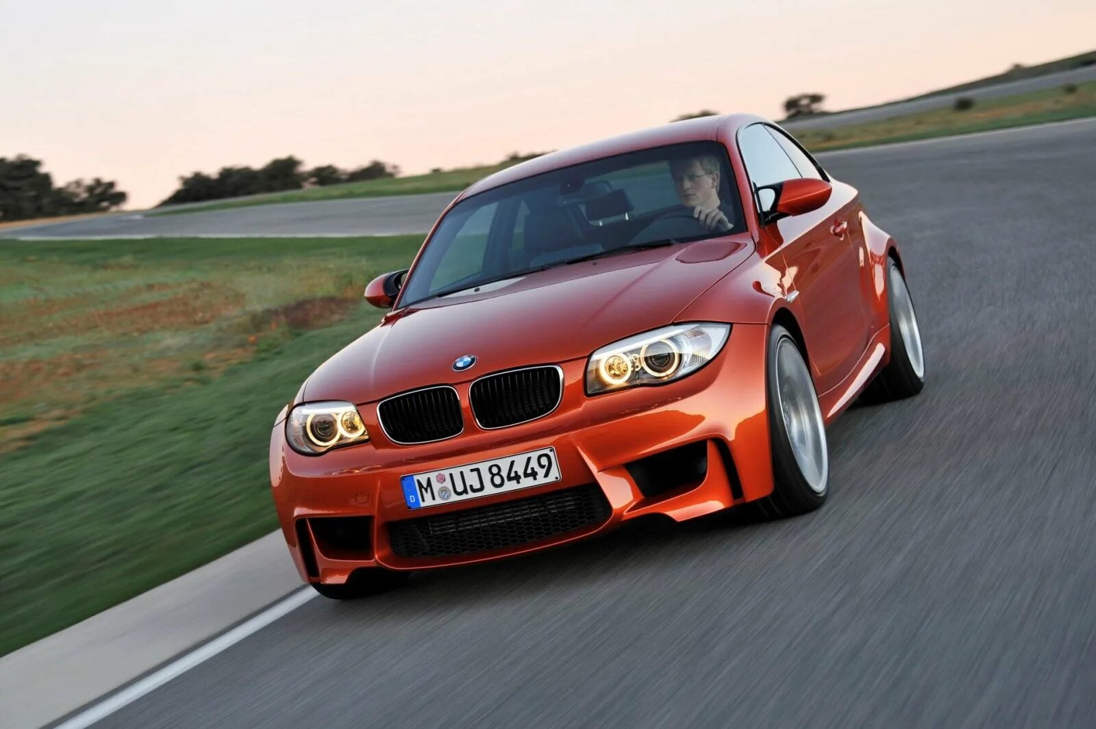 Bmw m coupe. BMW m1 e82. BMW 1m Coupe. BMW m1 Coupe 2011. BMW 1m Coupe e82.