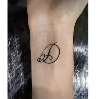 Тату первая буква имени