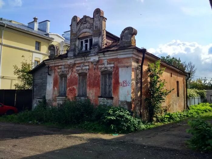 Дом Мутузова Тверь. Дом Мутузова Тверь 19 век. Домик Мутузова Тверь. Рыбацкая 44 Тверь.