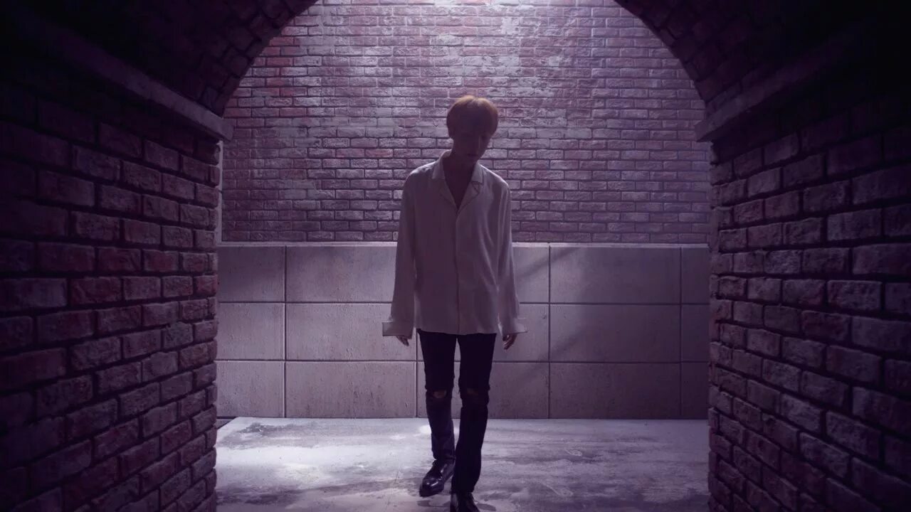 Bts intro. Чон Хосок boy meets Evil. Эстетика Хосок boy meets Evil. J hope boy meets Evil. Бой Митс эвил БТС.