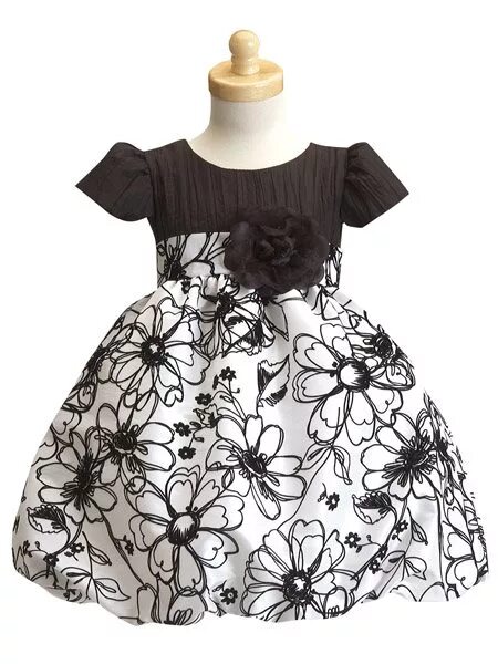 летнее платье для девочки. платье с кружевом для девочки. детское платье черно белое. дети в черном белом платье. детское платье черно белое.