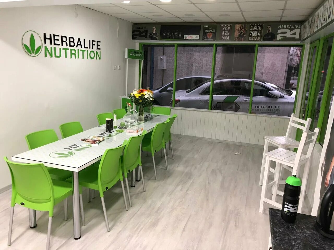 Офис Гербалайф. Herbalife фон. Гербалайф главный офис.