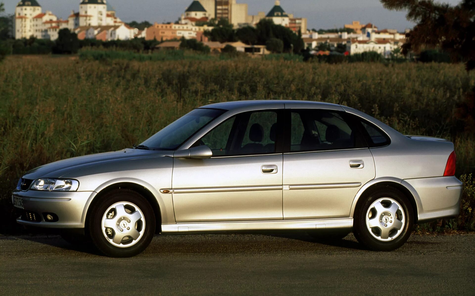 Автомобиль опель вектра б. Opel Vectra 1999 седан. Опель Вектра б 1999. Опель Вектра б 1999 года. Opel Vectra b 1995 - 2000 седан.