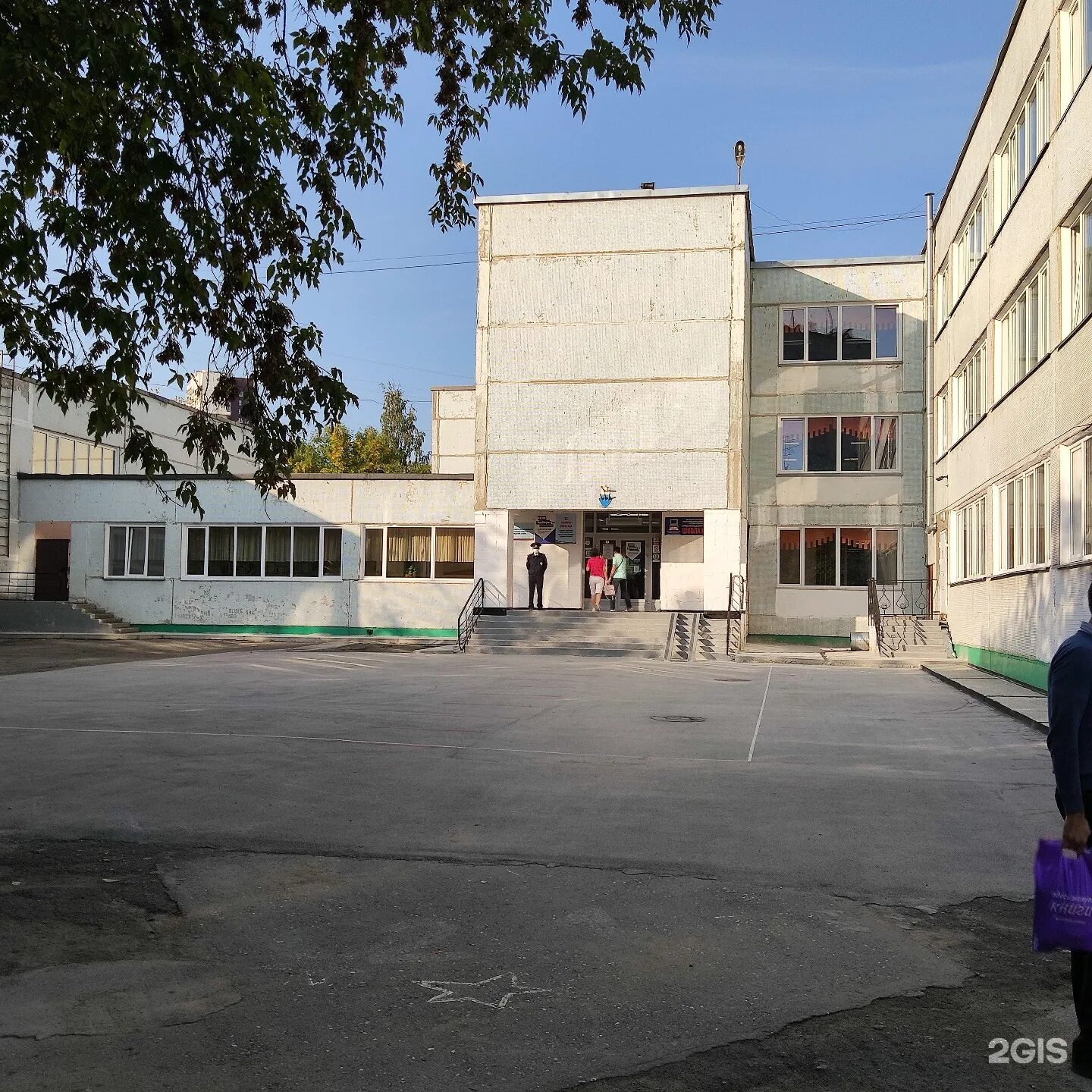 Сш 131. Школа 131 новосибирск. школа 131 екатеринбург. школа 131 уфа. школа 131 челябинск.