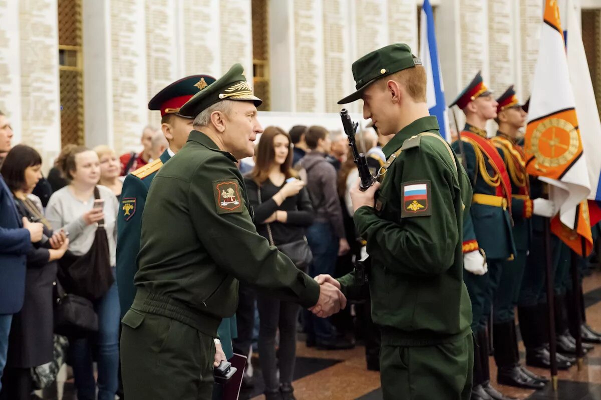 Московский военный. Военный комендант города Москвы Селезенев. Селезнев Евгений Александрович военный комендант города Москвы. Военная комендатура города Москвы. Военная комендатура Московского гарнизона.