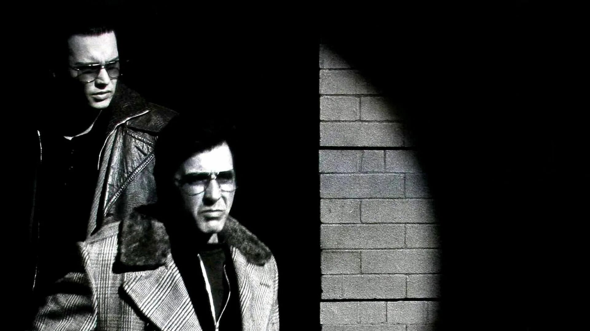 Джонни депп донни браско. Донни браско санни красный. Донни браско в реальной жизни. Браско эспаир. Джонни депп донни браско.