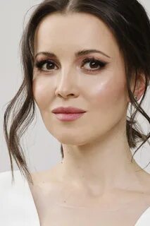 Үйдегі веб-камерада пискаларды көрсету бейне