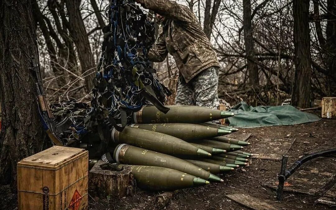 Обедненный уран на украине. Снаряд 155 мм НАТО. Производство снарядов. Снаряды ВСУ. Оружейный снаряд.