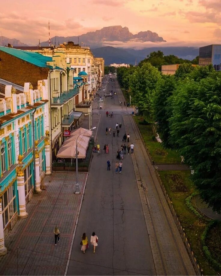 Владикавказ центр города. Фото владикавказ проспект. Город владикавказ северная осетия алания. Александровский проспект владикавказ. Фото владикавказ проспект.