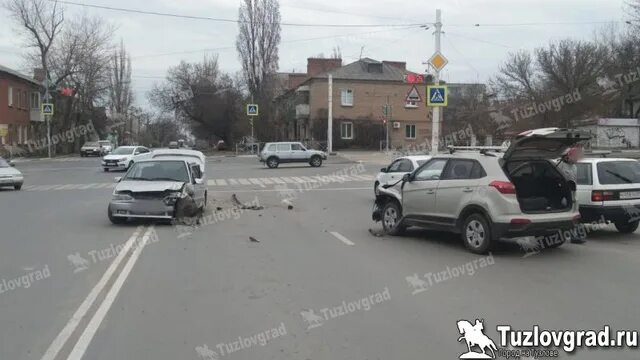 Таганрог новочеркасск машина. Автостанция таганрог. Таганрог новочеркасск машина. Дорожно-транспортное происшествие. Новочек ростов.