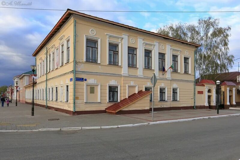 Предтеченская 10 вологда казначейство. Казначейство елабуга. Уездное казначейство. Уездный казначей 1775. Уездное казначейство.