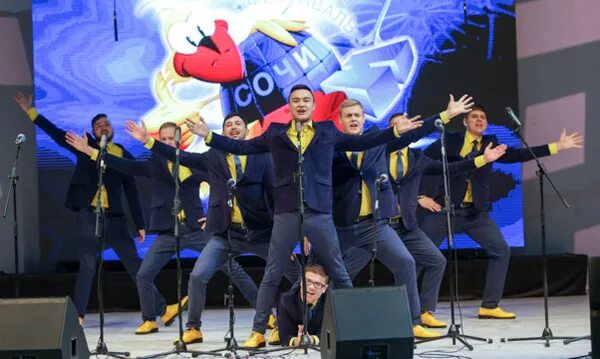 Команда квн сборная забайкальского края чита. Команда квн забайкальского края. Сборная молодёжной столицы квн кинешма. Команда квн чита. Команда квн гураны чита.