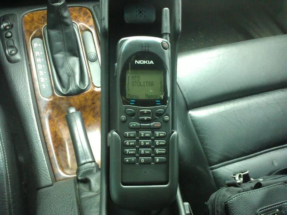 Штатный телефон Omega b. Мерседес w210 телефон нокия. Opel Omega b телефон. Nokia 2110 в Омега Опель.