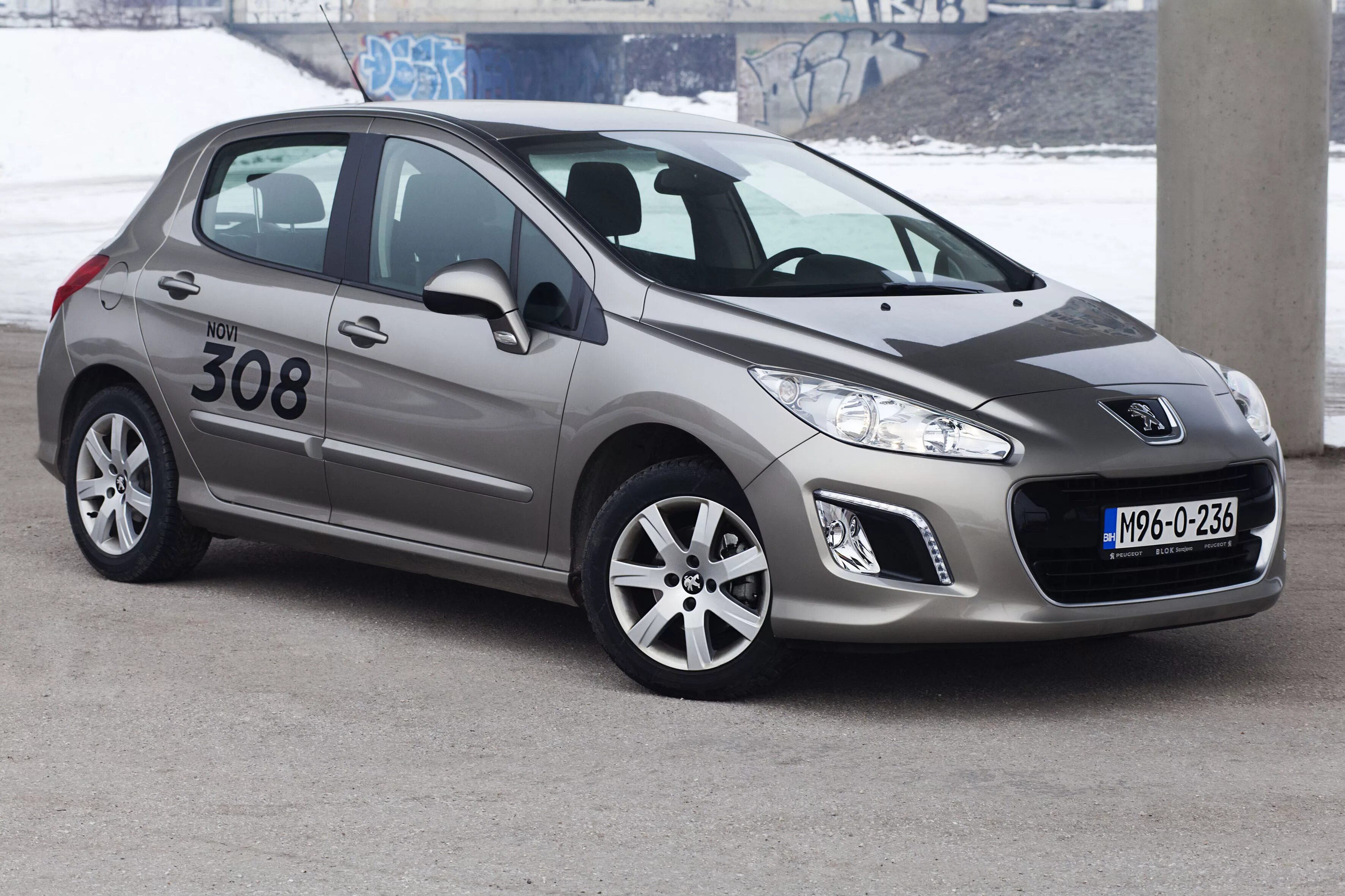 Пежо 308 1. Peugeot 308 i. Пежо 308 2025. Пежо 308 2013. 6 механика.