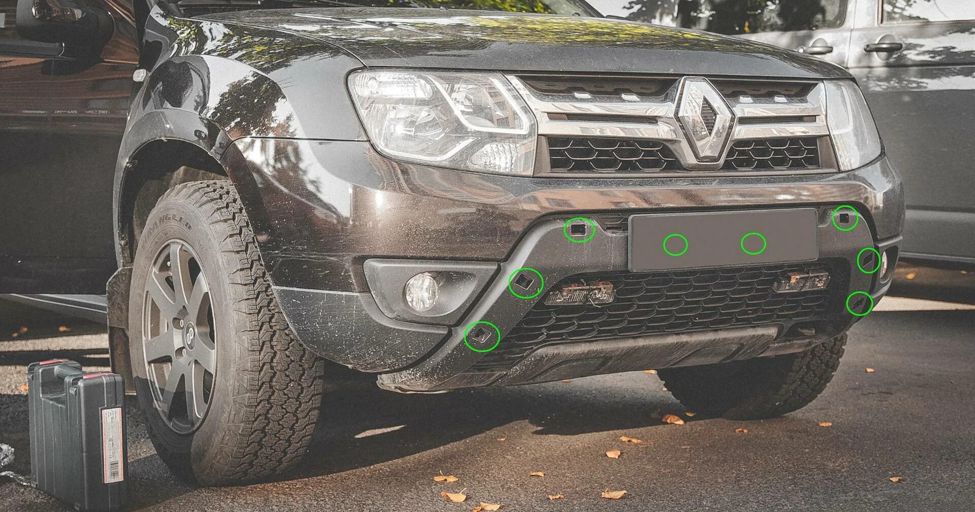 Рено дастер передний. Бампер передний renault duster 2025. renault duster 2025 передний бампер. силовой бампер на рено дастер 2025. рено дастер 2025 бампер передний.