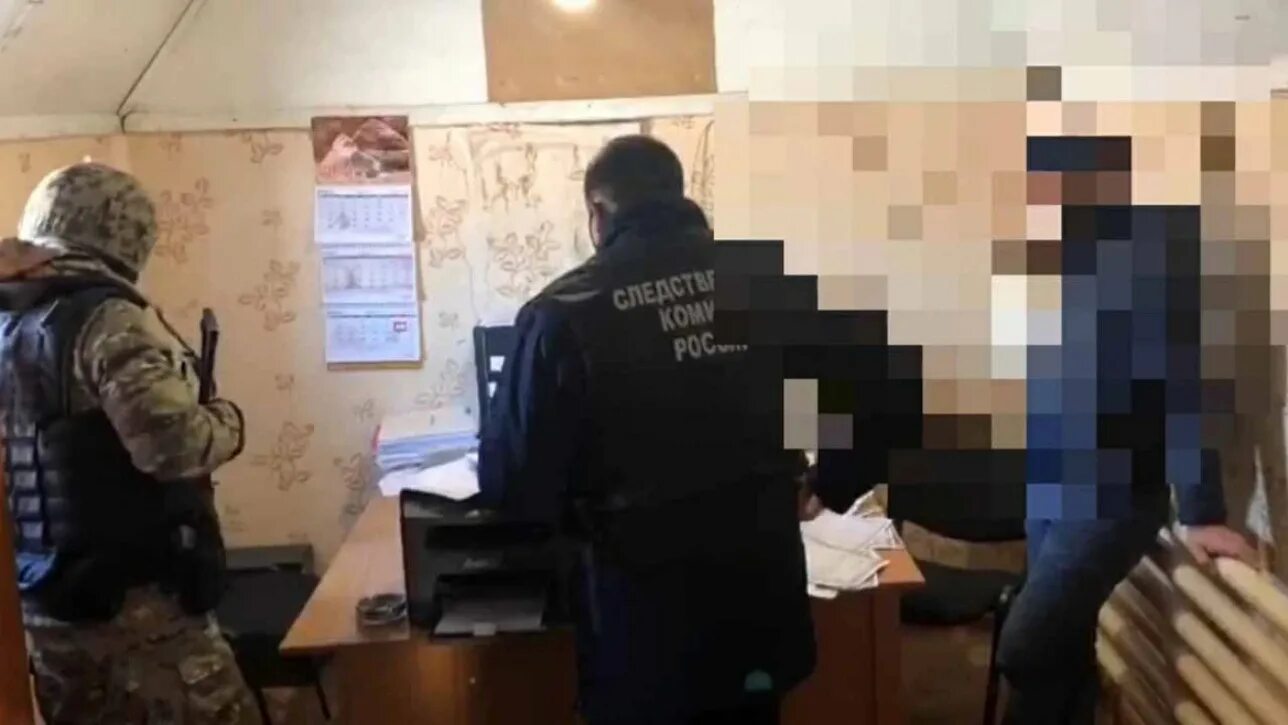 Взяточник лицемер готов на все ради достижения. Обыск. Задержание подозреваемого. Уголовное дело взятка. Задержание в кабинете.
