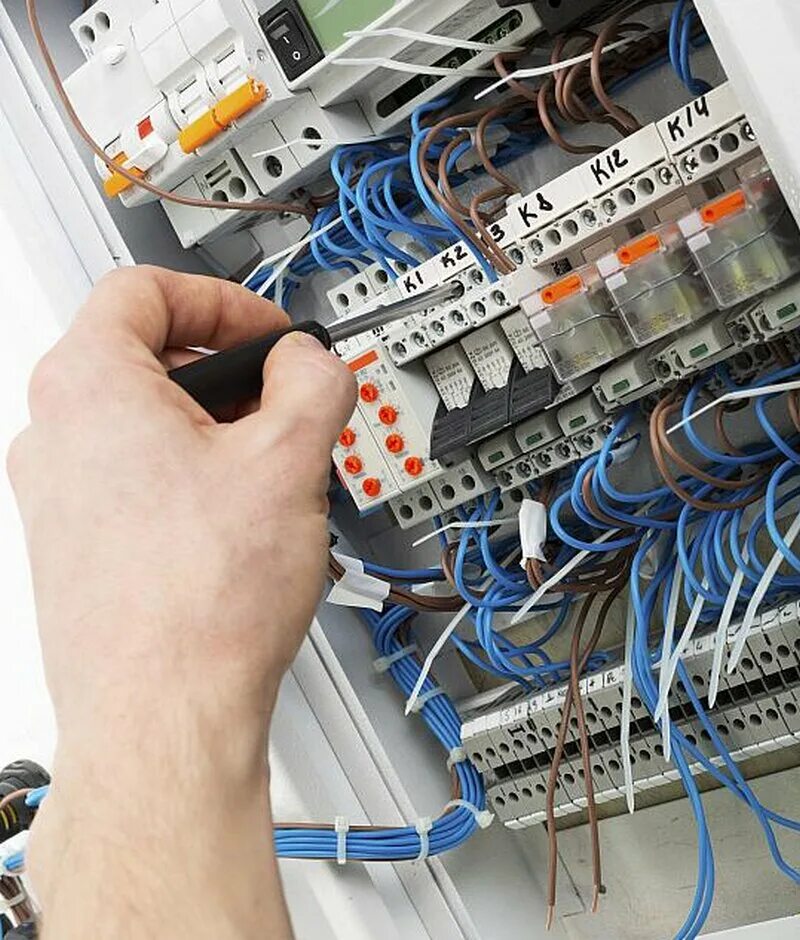 электрика. Tn-c-s система заземления в щитке. электропроводка. система электропроводки. монтаж и наладка электрооборудования.