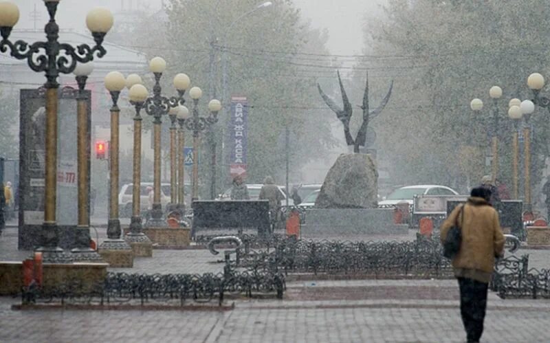 Какая погода в улан. Снег в Улан Удэ. Гидрометцентр Улан-Удэ. Улан-Удэ в апреле. Пасмурный Улан-Удэ.