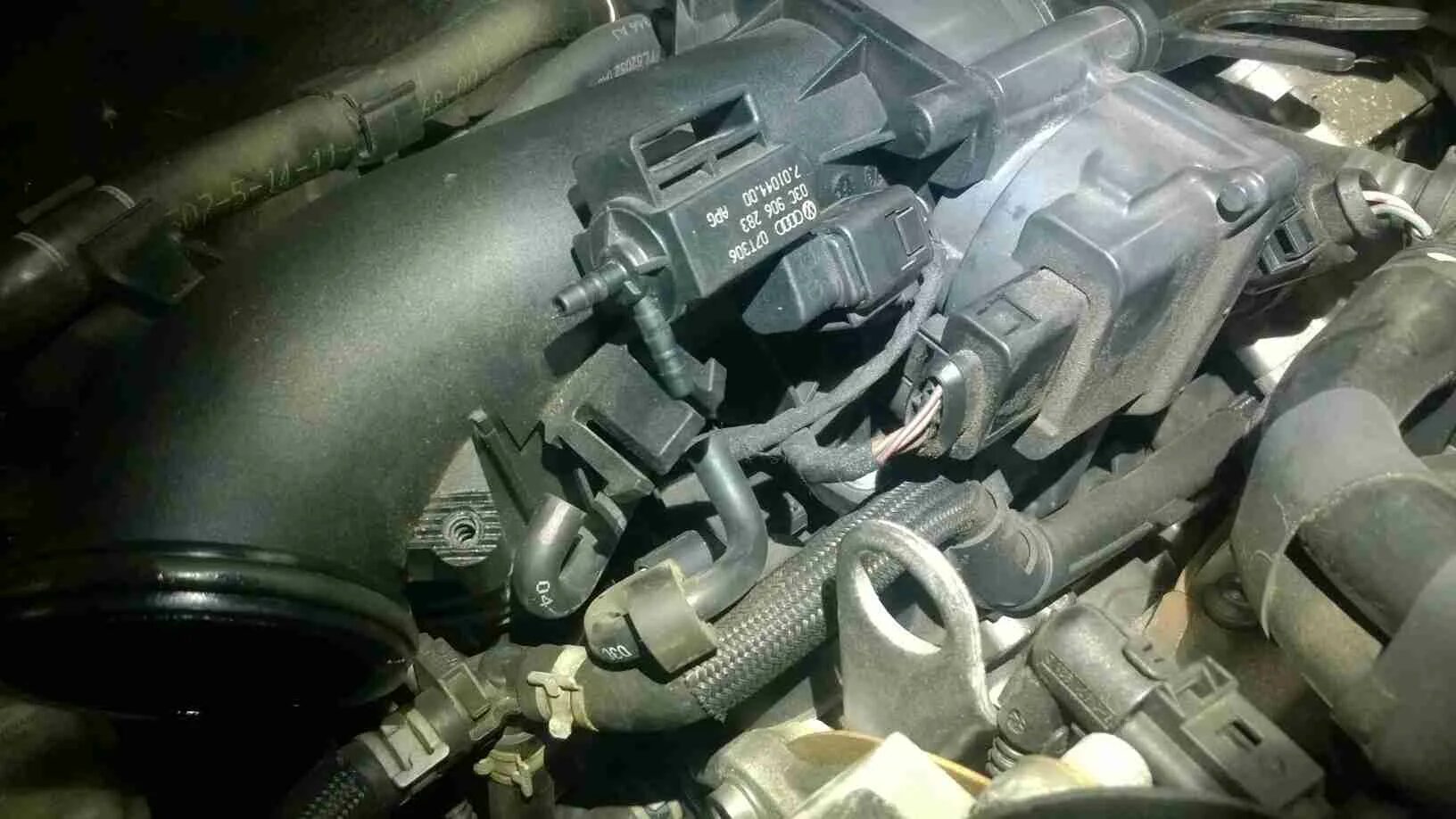 P2015 ошибка vw. P2025 ошибка туарег. intake manifold runner position sensor/switch circuit range/performance bank 1. ошибка p2015. ошибка p2015 audi intake manifold air control actuator position sensor switch bank 1 range.