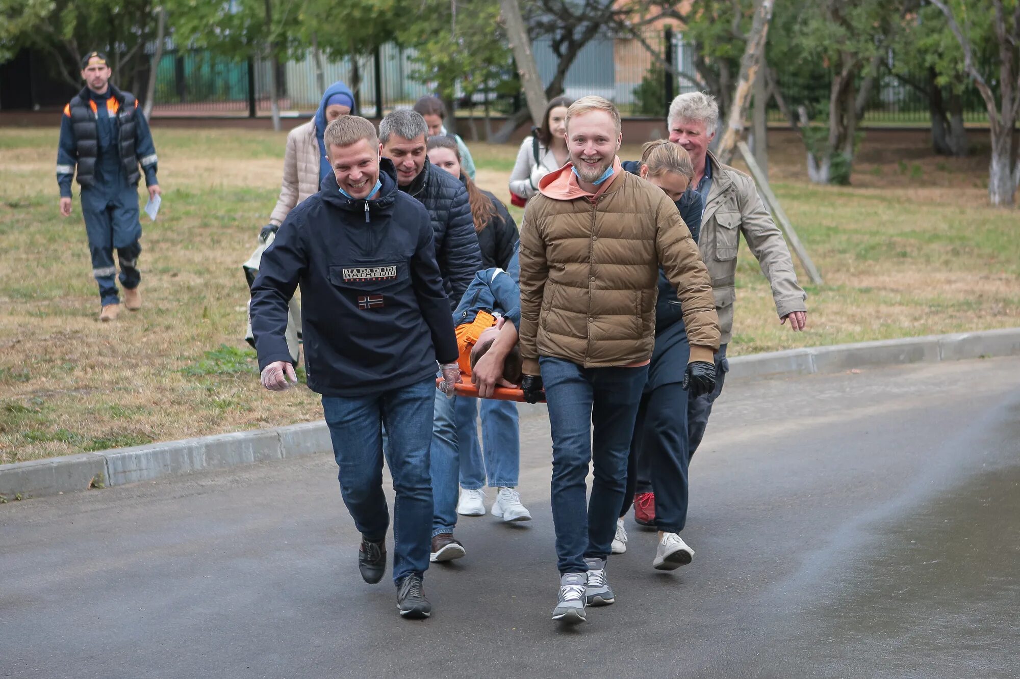 Разбилась команда. Помощь погорельцам.