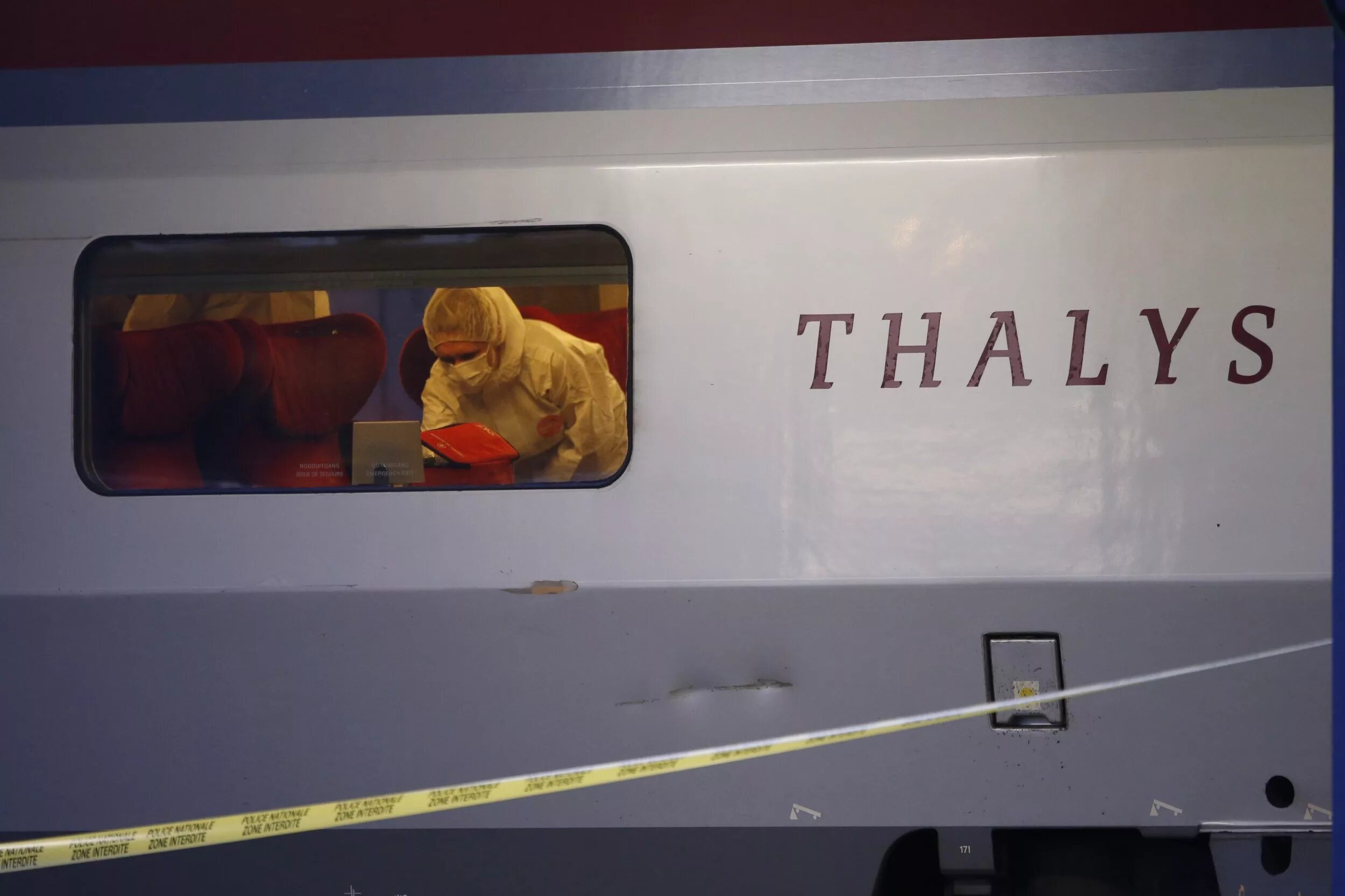 Thalys поезд. Стрельба в поезде. 2015 Thalys Train Attack. Поезд Thalys Brussel Amsterdam. Нападение на поезд