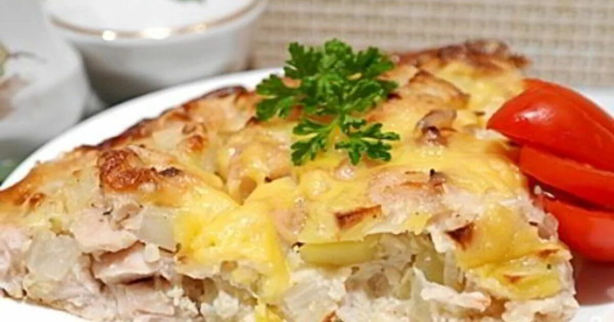 Запеканка с картошкой в мультиварке. Запеканка с картофелем и курицей в мультиварке. картофельная запеканка с курицей в мультиварке. запеканка с курочкой и картошкой в мультиварке. запеканка в мультиварке картошка грудка.