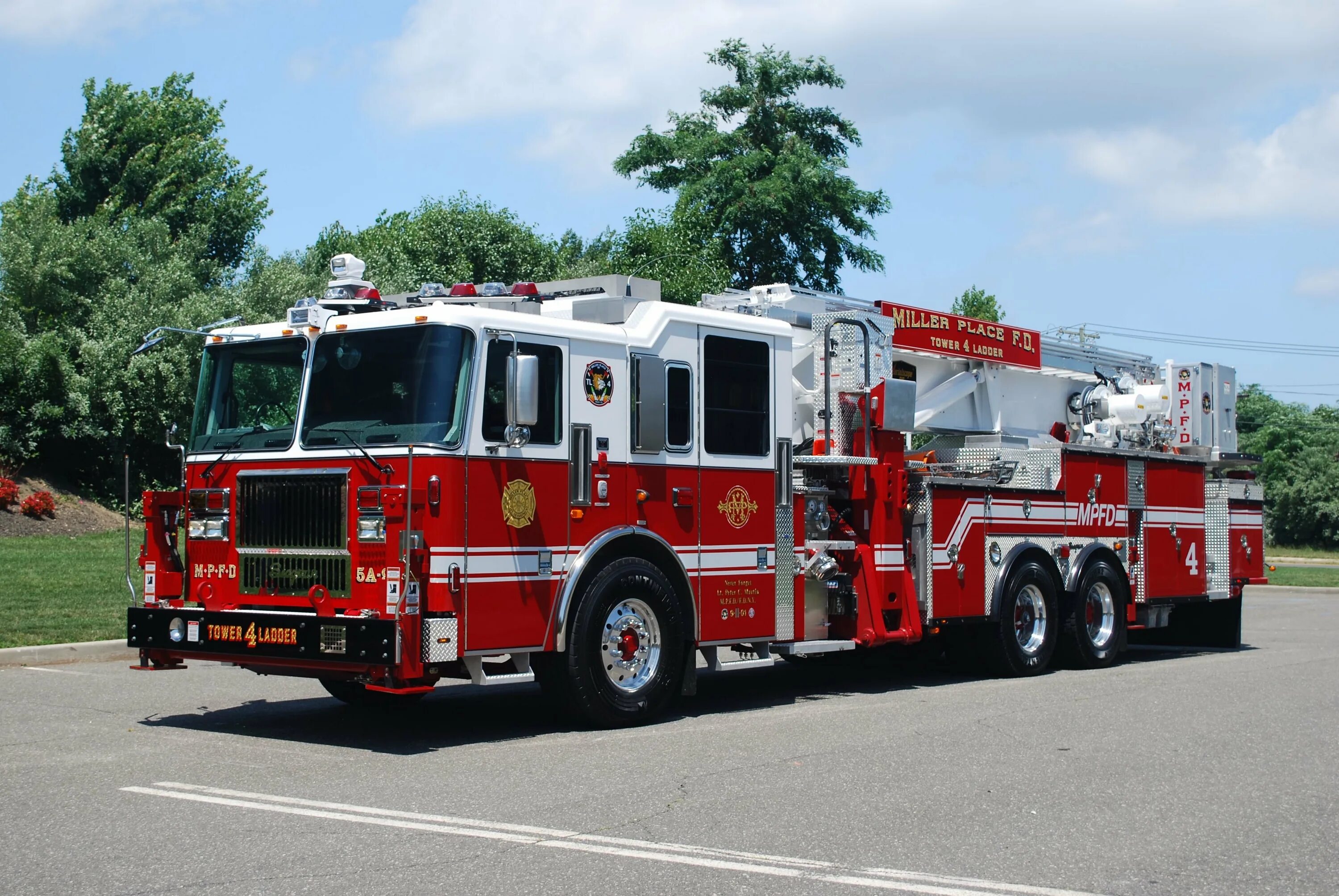 Пожарные машины Fire Ladder Truck. Пожарный автомобиль АПУ-7-100. Seagrave Fire apparatus Trucks. Сигрейв пожарная машина.