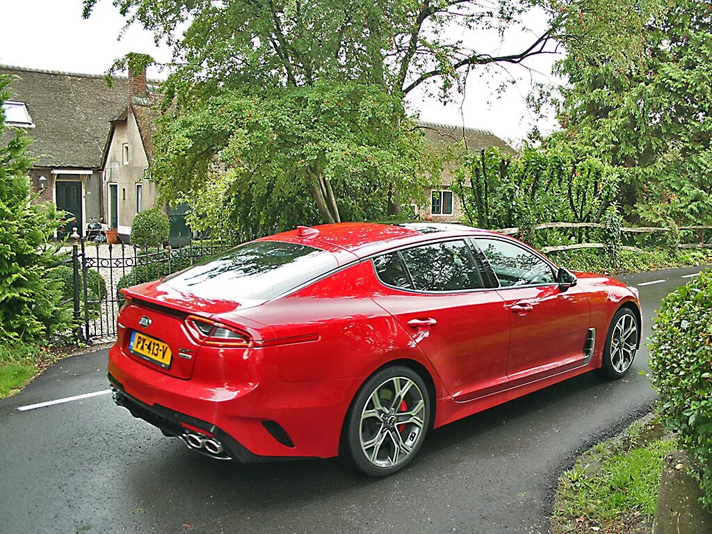 Киа стингер купить в москве. Kia Stinger v6. Стингер Киа 3.3 турбо. Kia Stinger gt 3.3. Kia Stinger gt v6.