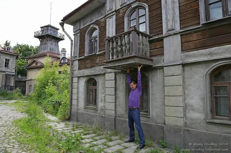 Мосфильм натурная площадка. Ленинские горки усадьба Киногород. Павильон Старая Москва Мосфильм. Площадка Мосфильма в Москве. На мосфильме снят