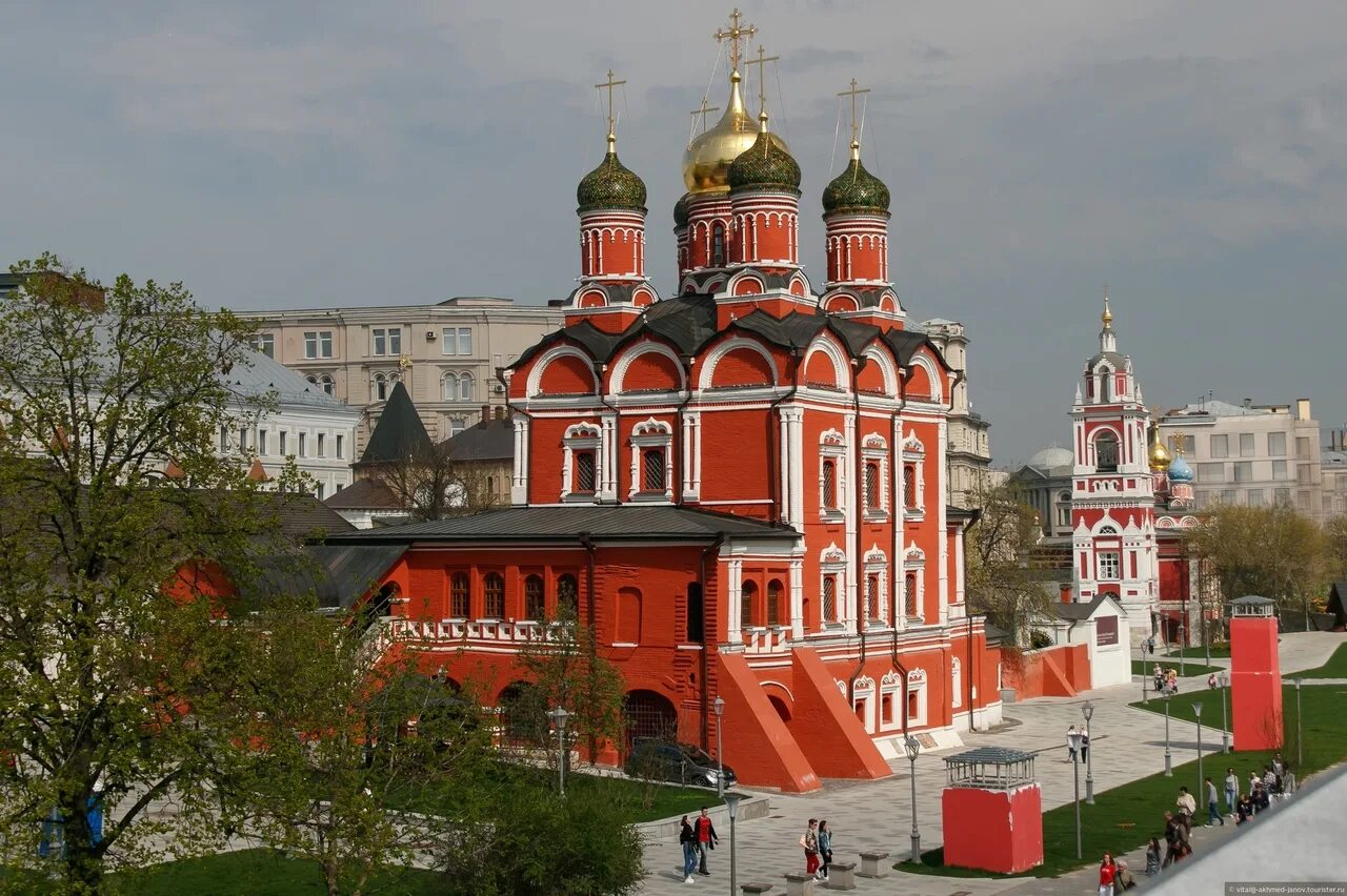 Храм христа спасителя. Храмы города москва. Колокольня знаменского монастыря, москва. Храм христа спасителя. Москва.