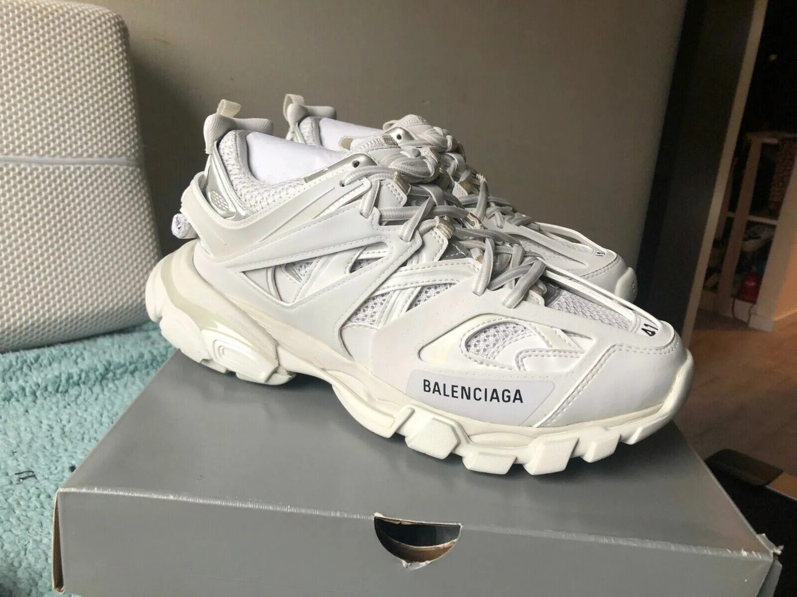 Balenciaga track 2 White. Balenciaga track белые. Balenciaga track Sneaker White. Balenciaga track 1 White. White tracks