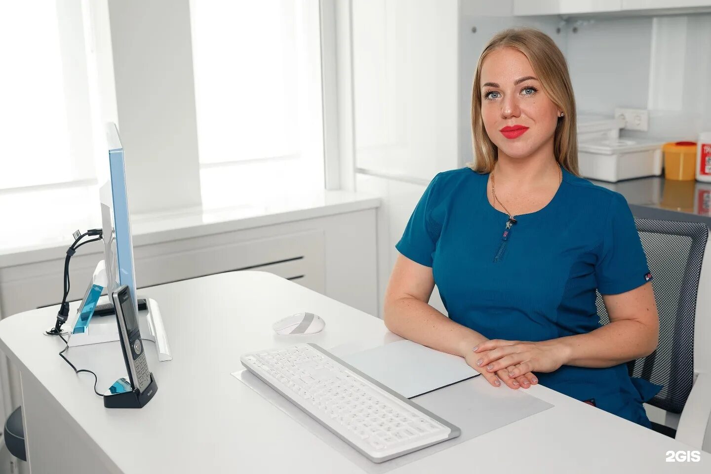 ибис медицинский центр. деловая 13. птица ибис в древнем египте. красноногий (азиатский) ибис. врач фониатр частная клиника а москве.