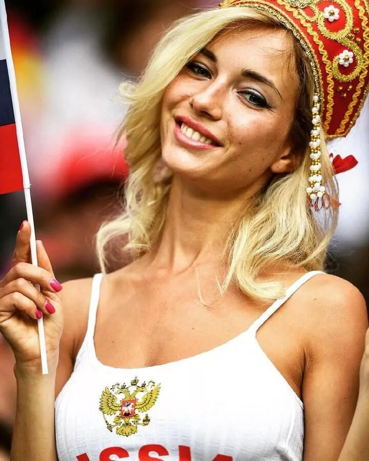 Девушки европы. Чемпионат мира по футболу 2018 девушки болельщицы. Российские болельщицы на ЧМ 2018. Девушка болельщица ЧМ 2018. Красивые болельщицы футбола ЧМ 2018.