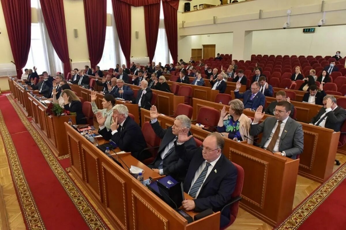 Бюджет законодательного собрания. Заседание парламента. Госдума Украины. Заксобрание Ростовской области. Ищенко Законодательное собрание.