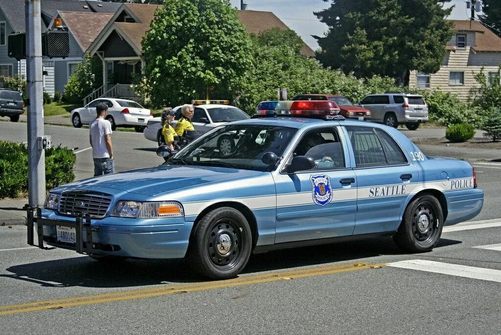 Сша. Dodge charger 2005 police. Police. Полицейские автомобили франции. Штата машина.