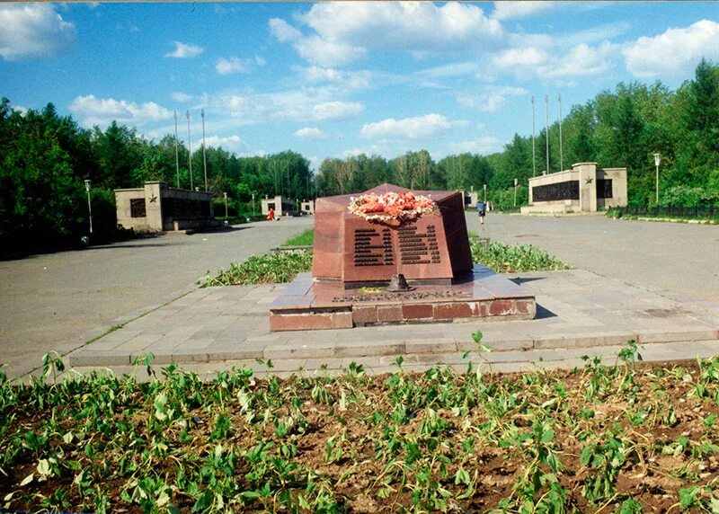Захоронения нижний тагил рогожино. Вечный огонь нижний тагил. мемориальный комплекс нижний тагил вечный огонь. вечный огонь нижний тагил вагонка. мемориал курган памяти н ижн таг.
