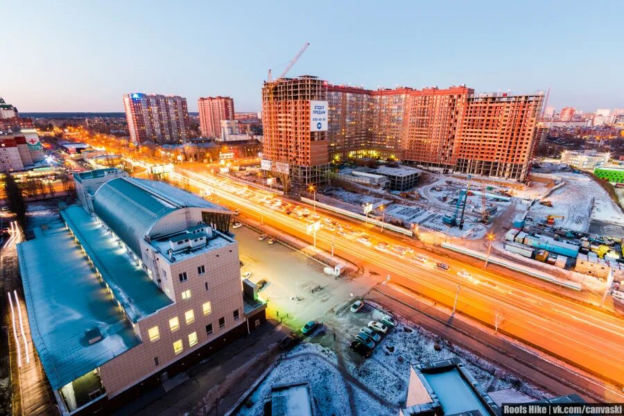 Куда сходить с детьми в новосибирске зимой. Новосибирск площадь Калинина зима. Площадь Калинина Новосибирск с высоты. Новосибирск зимой с высоты. Зимний Новосибирск с высоты полета.