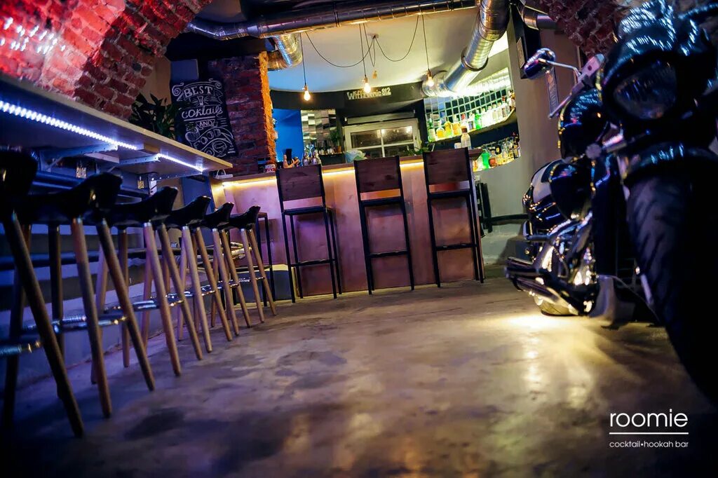 Ossi бар. бар в ломоносове с мотоциклами. бары пабы в центре санкт. бары петербурга центр. бары петербурга центр.