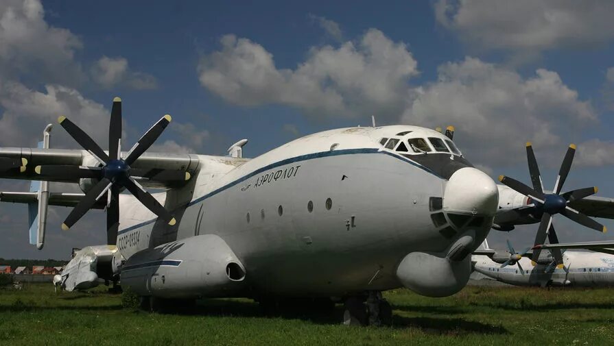 Ан-22 музей. 29 : год 2013 ту-22м0. Су-15 самолет. Самолёт в музее воздушных сил в монино. Ан 22 антей в монино таблица.