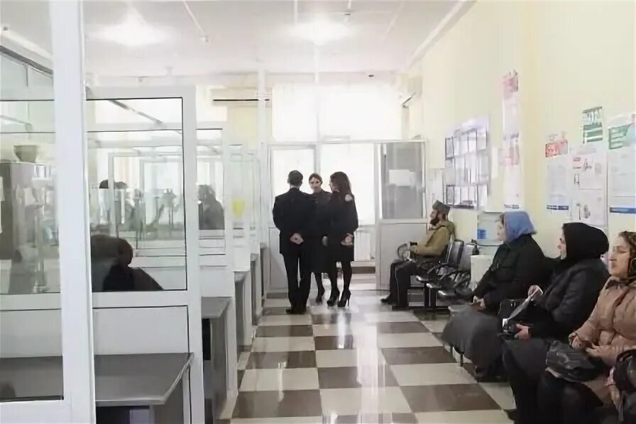 Ул. Юсупова 51 д в махачкале. Социальный фонд махачкала гамидова 16. Пенсионный фонд махачкала юсупова телефон. Пенсионный фонд махачкала сотрудники.