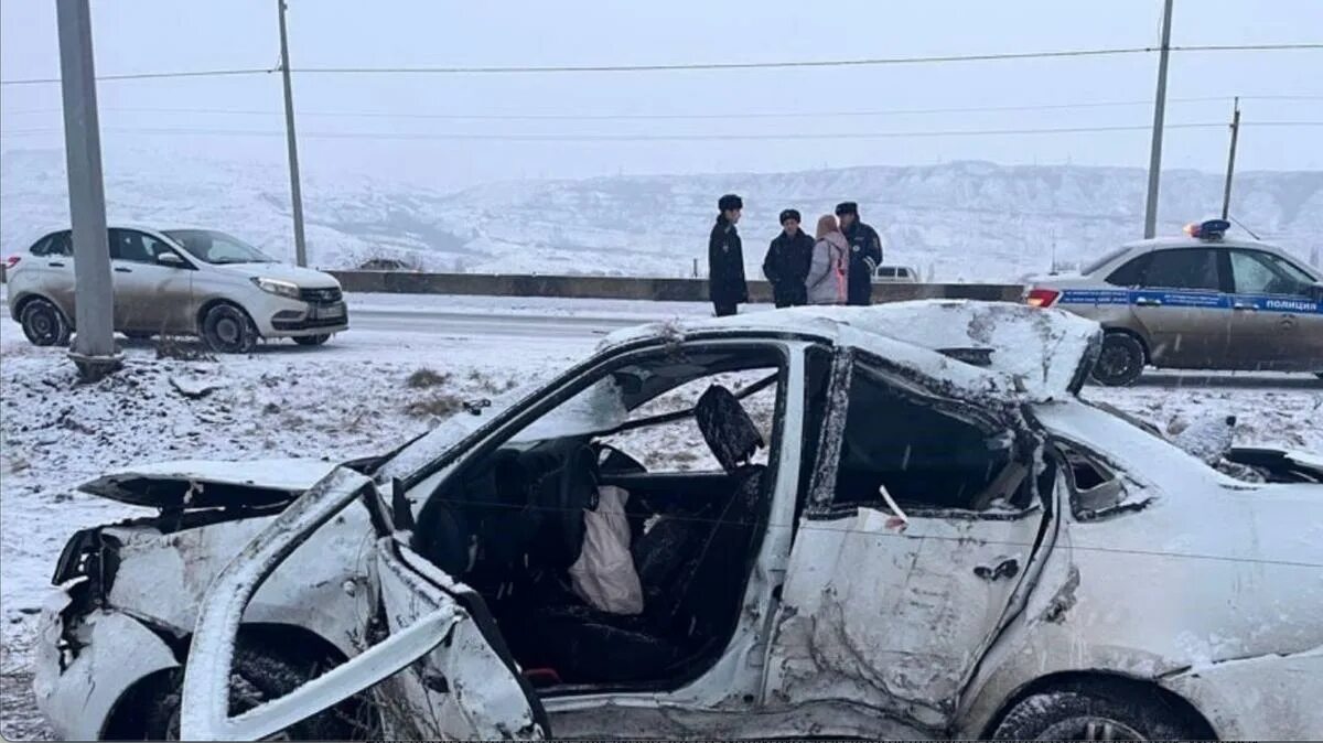 Гибнут в результате. Авария Черкесск Домбай. ДТП В КЧР за последние сутки 2023.