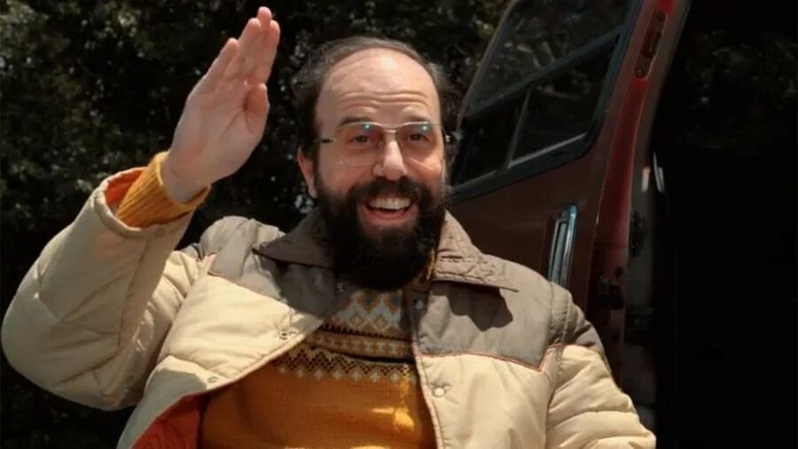 Очень странные дела хоппер и джойс. Хоппер очень странные дела 3 сезон. Мюррей бауман очень странные. Хоппер очень странные дела 3 сезон. Бретт гельман очень странные дела.