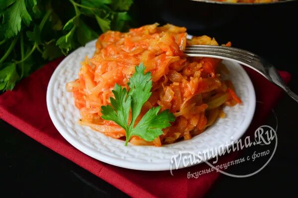 Тушеная капуста. Курица с капустой. Тушеная капуста по госту. Школьная тушеная капуста. Тушеная капуста по госту.