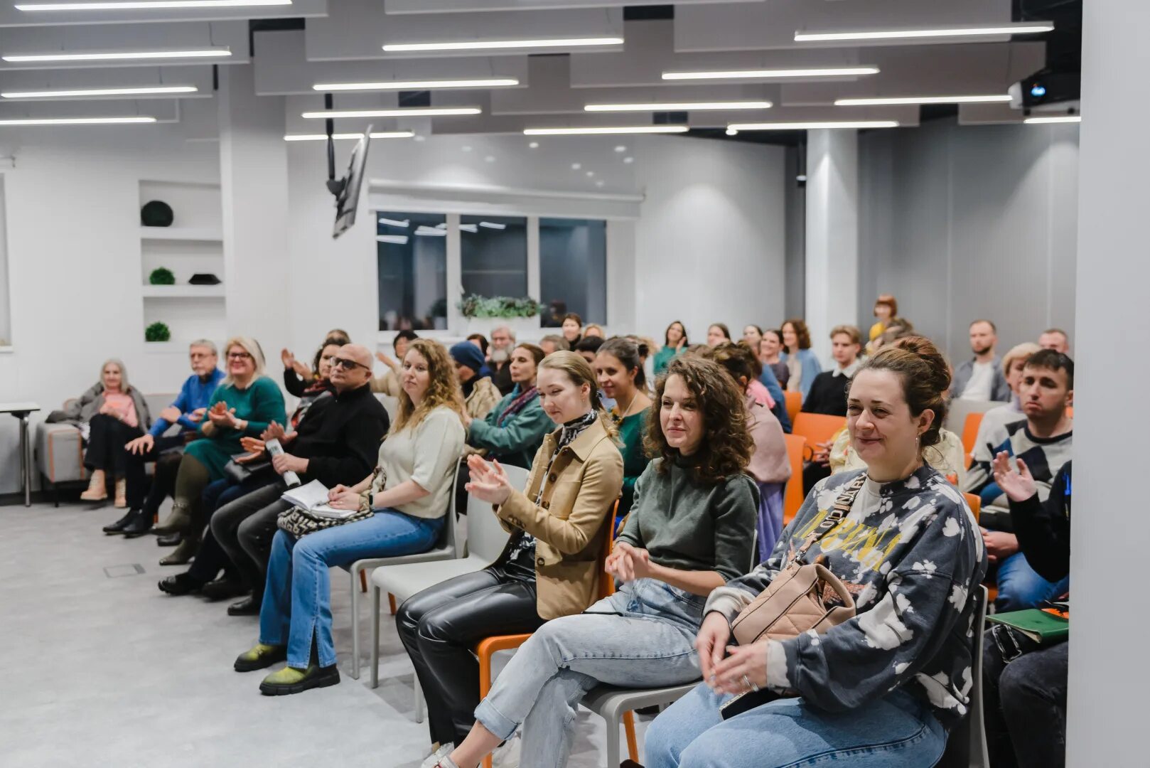 Вебинары искусстве. Бизнес конференция маркетинг. Вебинар маркетинг. Вебинары по искусству. Вебинар заставка.