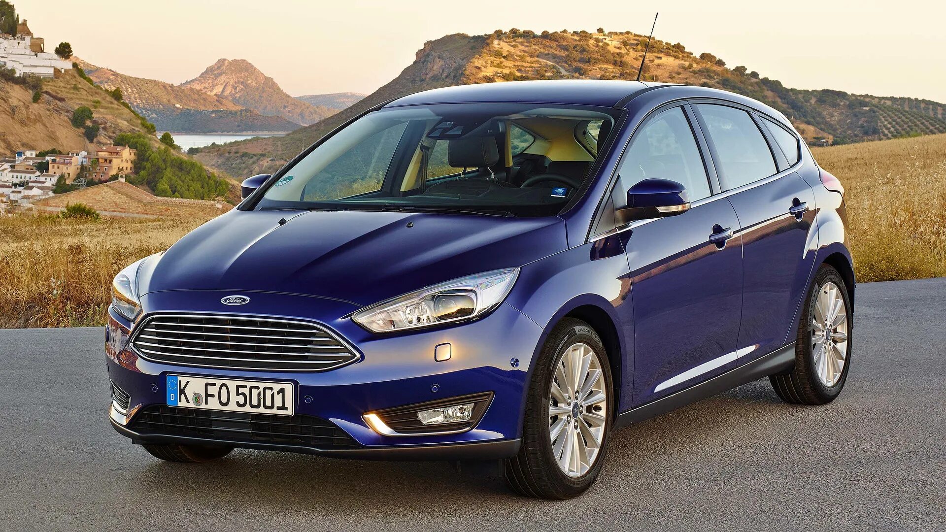 Машина форд фото. Ford Focus 2017 хэтчбек. Ford Focus 2015. Новый Форд фокус 2022. Форд фокус 2016.