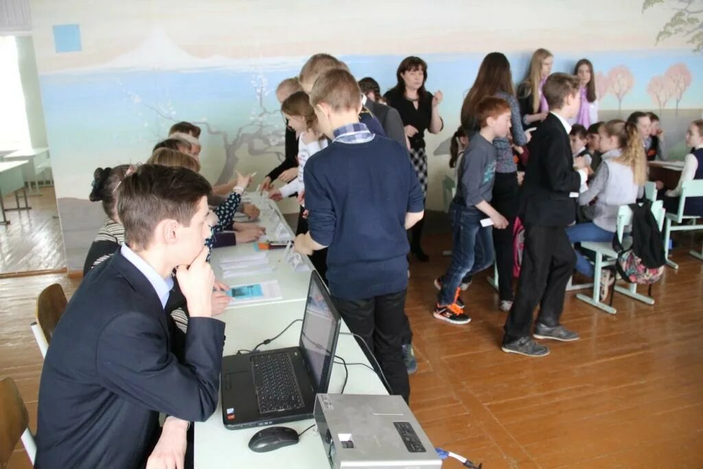 Лицей 6 перспектива младший корпус. Лицей 3 голованова дзержинский. Математический турнир 3 класс. Третий лицей чебоксары. Лицей 3 сургут сургут.